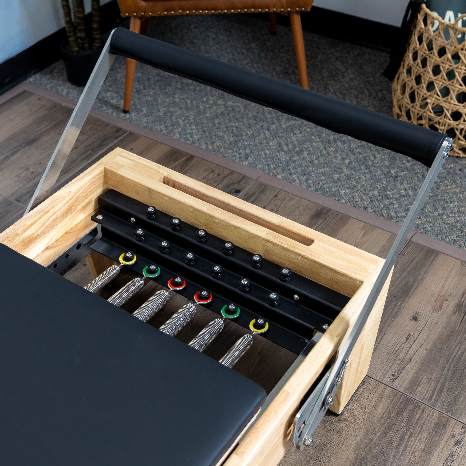 Nano Pro Max  Studio Pilates Reformer - RE01