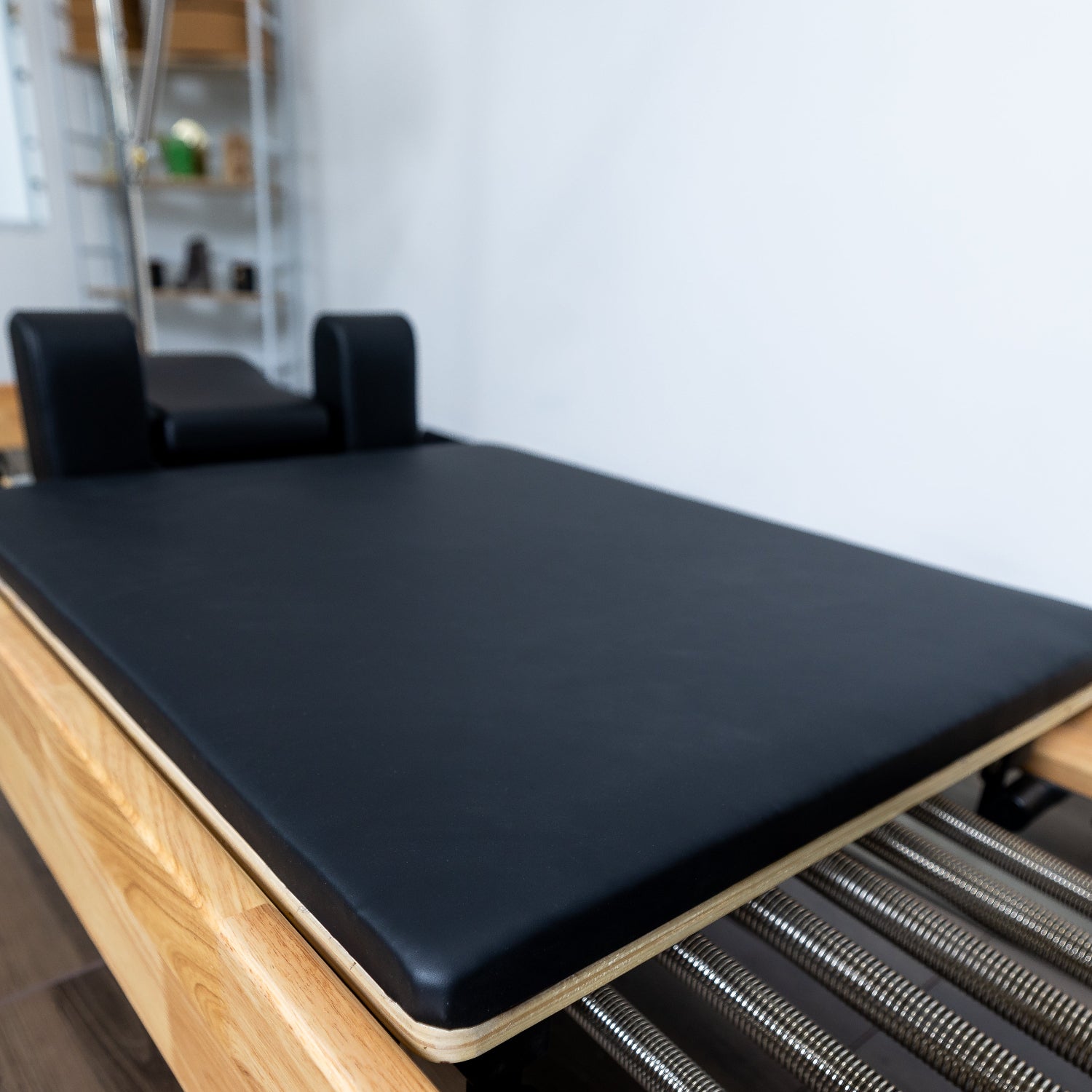 Nano Pro Max  Studio Pilates Reformer - RE01